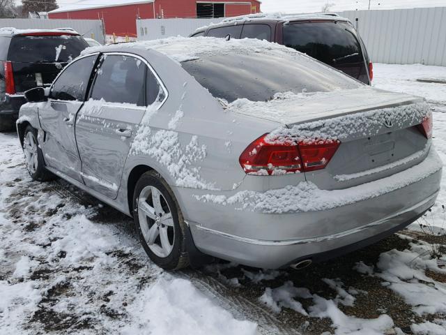 1VWBN7A39DC015609 - 2013 VOLKSWAGEN PASSAT SE SILVER photo 3