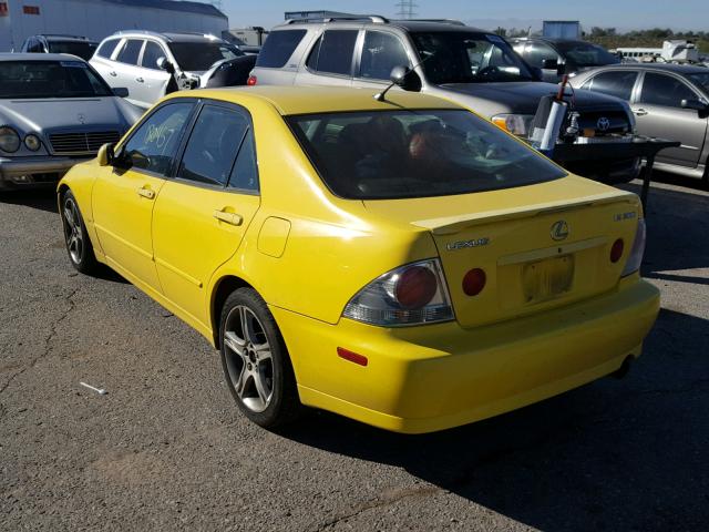 JTHBD192X20056973 - 2002 LEXUS IS 300 YELLOW photo 3