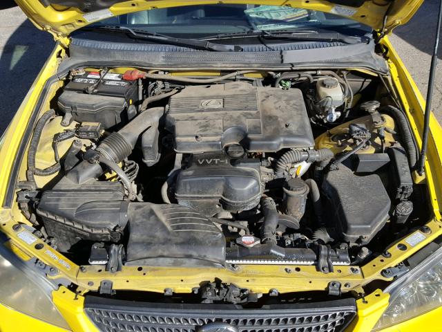 JTHBD192X20056973 - 2002 LEXUS IS 300 YELLOW photo 7