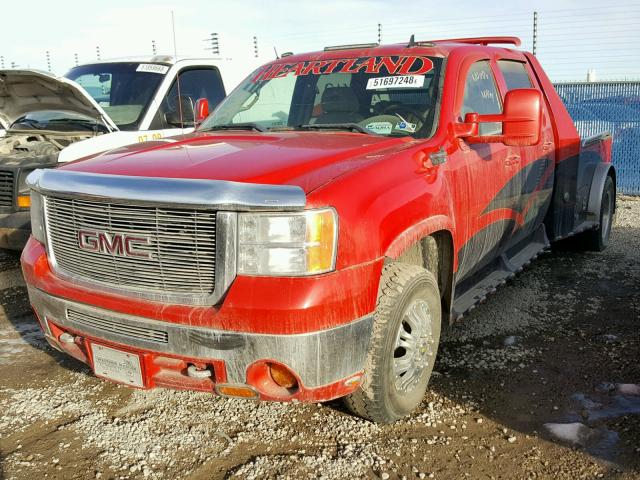 1GTJK33608F206119 - 2008 GMC SIERRA K35 RED photo 2