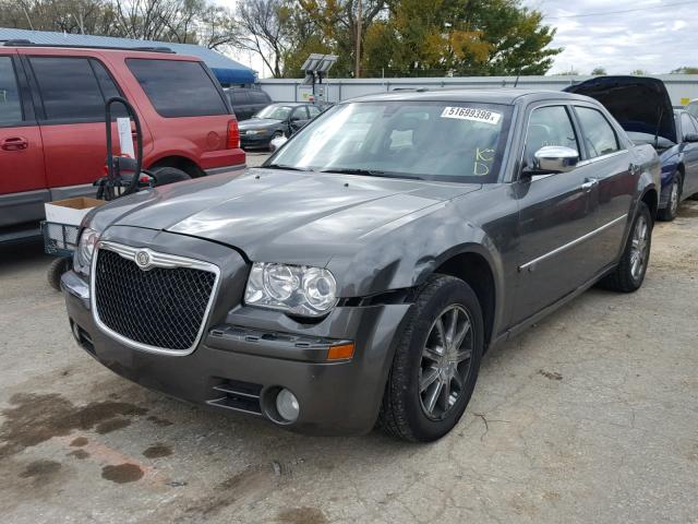 2C3LK63H98H179680 - 2008 CHRYSLER 300C GRAY photo 2