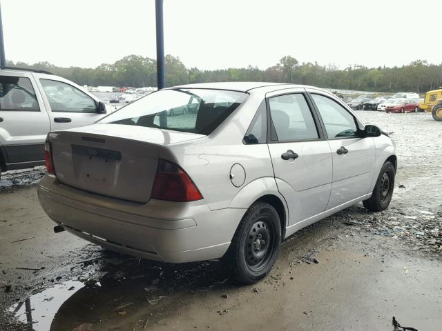 1FAFP34N47W112701 - 2007 FORD FOCUS ZX4 SILVER photo 4