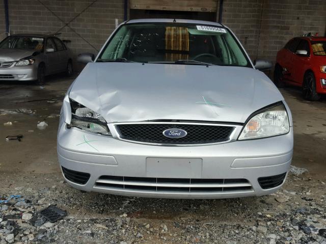 1FAFP34N47W112701 - 2007 FORD FOCUS ZX4 SILVER photo 7