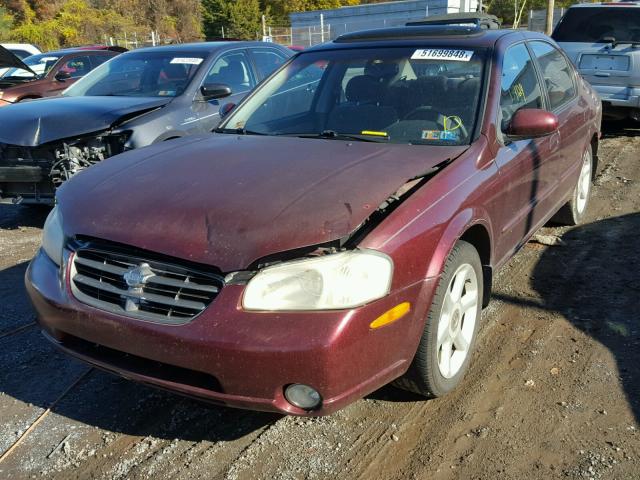 JN1CA31D61T600005 - 2001 NISSAN MAXIMA GXE MAROON photo 2