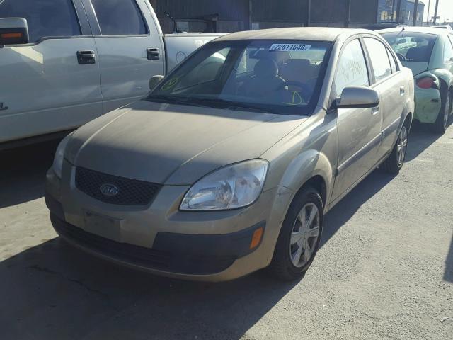 KNADE123966080949 - 2006 KIA RIO GOLD photo 2