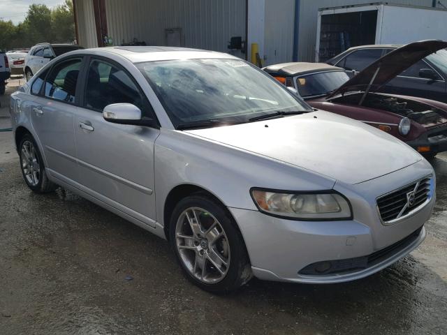 YV1382MS9A2511512 - 2010 VOLVO S40 2.4I SILVER photo 1