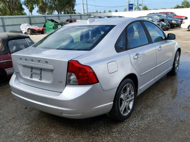 YV1382MS9A2511512 - 2010 VOLVO S40 2.4I SILVER photo 4