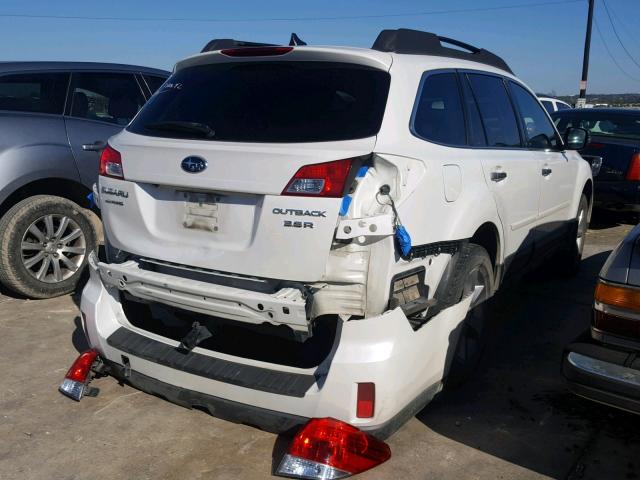 4S4BRDSC0D2268341 - 2013 SUBARU OUTBACK 3. WHITE photo 4