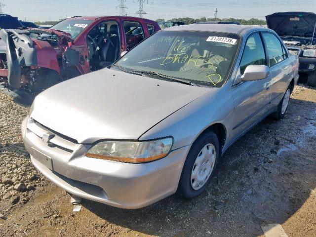 1HGCG5640WA151277 - 1998 HONDA ACCORD LX GRAY photo 2