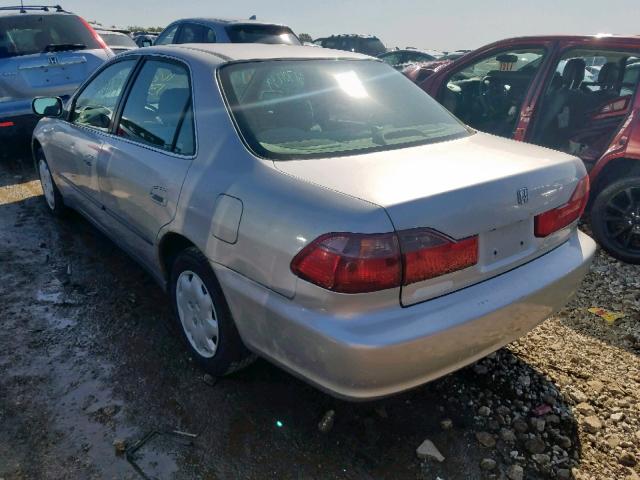 1HGCG5640WA151277 - 1998 HONDA ACCORD LX GRAY photo 3