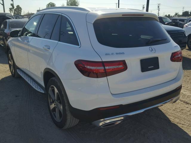 WDC0G4KB6JV031477 - 2018 MERCEDES-BENZ GLC 300 4M WHITE photo 3