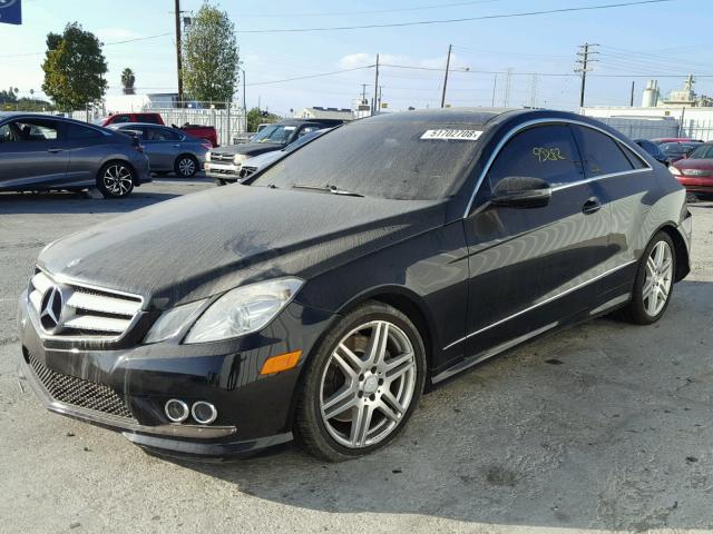 WDDKJ7CB5AF014315 - 2010 MERCEDES-BENZ E 550 BLACK photo 2