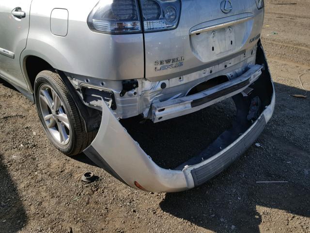 JTJGW31U972001918 - 2007 LEXUS RX 400H SILVER photo 9