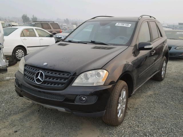 4JGBB86E16A136589 - 2006 MERCEDES-BENZ ML 350 BLACK photo 2