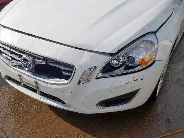 YV1902FH0B2008150 - 2011 VOLVO S60 T6 WHITE photo 9