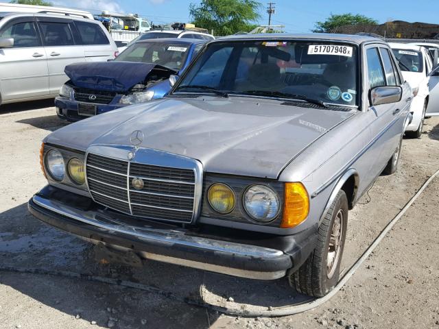 WDBAB33A9DB035861 - 1983 MERCEDES-BENZ 300 DT GRAY photo 2