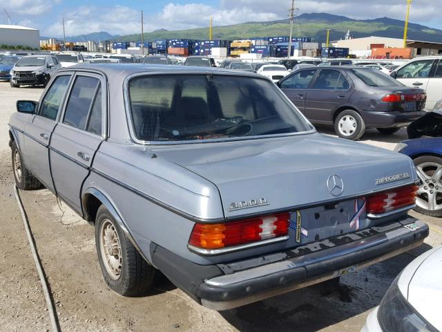 WDBAB33A9DB035861 - 1983 MERCEDES-BENZ 300 DT GRAY photo 3