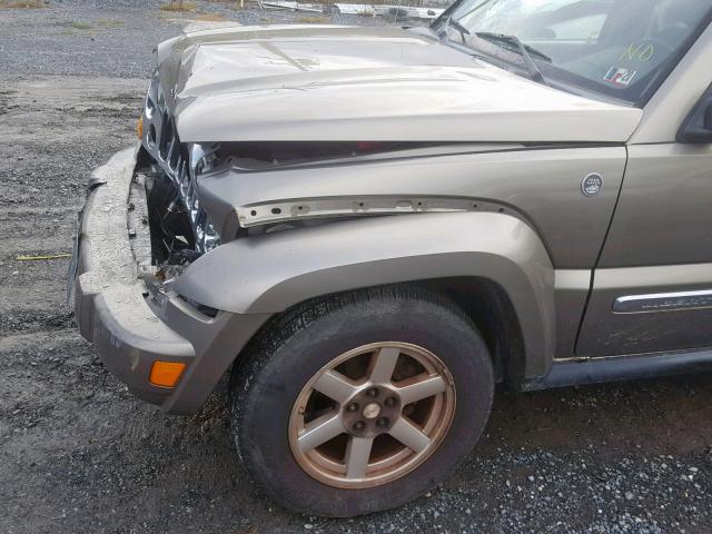 1J4GL58K05W710944 - 2005 JEEP LIBERTY LI TAN photo 9