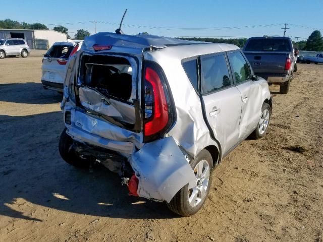 KNDJN2A28J7589745 - 2018 KIA SOUL SILVER photo 4