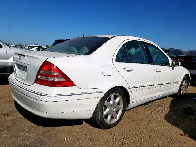 WDBRF61J62F200895 - 2002 MERCEDES-BENZ C 240 WHITE photo 4