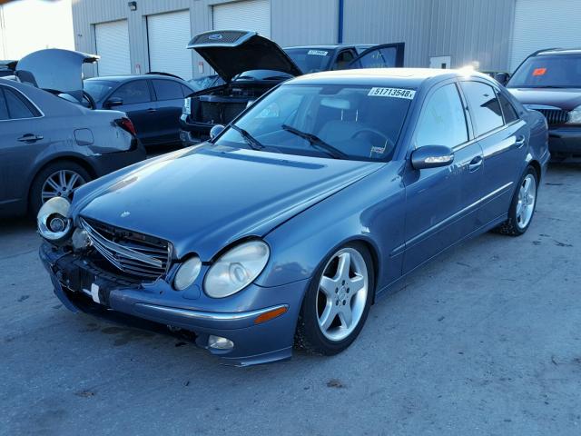 WDBUF65JX5A639149 - 2005 MERCEDES-BENZ E 320 BLUE photo 2