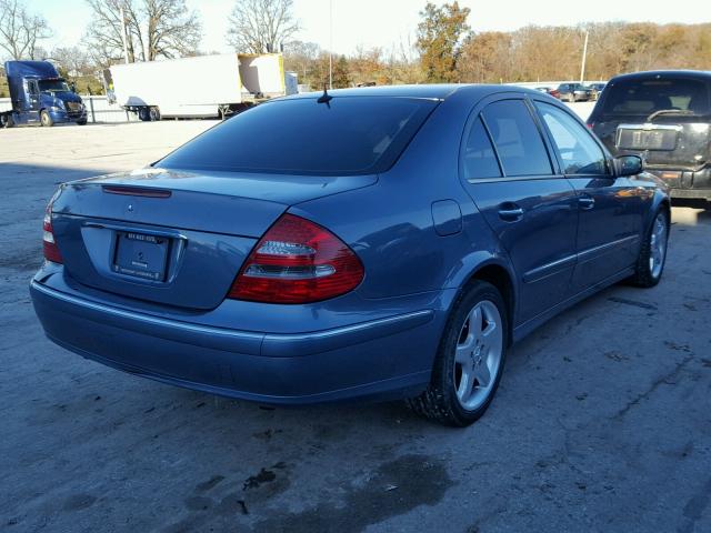 WDBUF65JX5A639149 - 2005 MERCEDES-BENZ E 320 BLUE photo 4