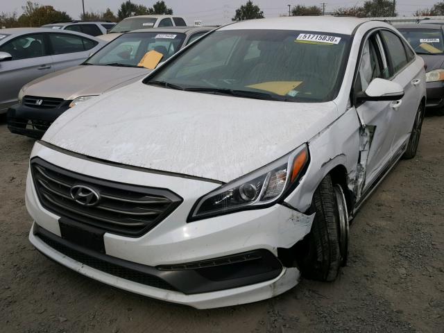 5NPE34AF2GH334051 - 2016 HYUNDAI SONATA SPO WHITE photo 2