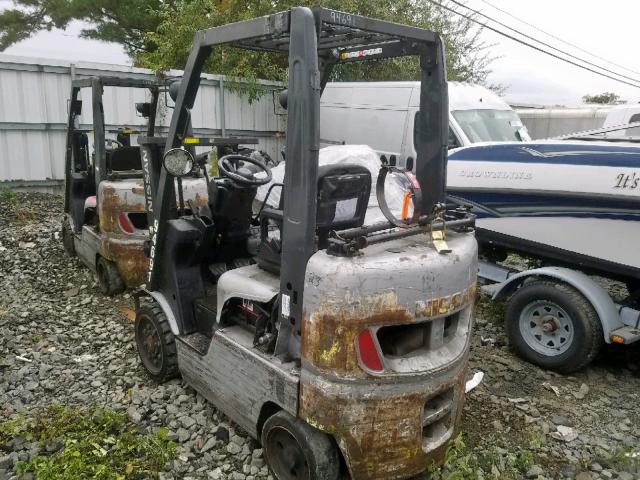 CP1F29P6125 - 2010 NISSAN FORKLIFT SILVER photo 3