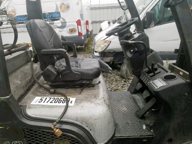 CP1F29P6125 - 2010 NISSAN FORKLIFT SILVER photo 5