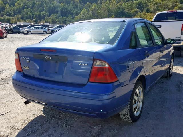 1FAFP34N55W147910 - 2005 FORD FOCUS ZX4 BLUE photo 4