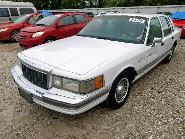 1LNLM81FXLY722256 - 1990 LINCOLN TOWN CAR WHITE photo 2