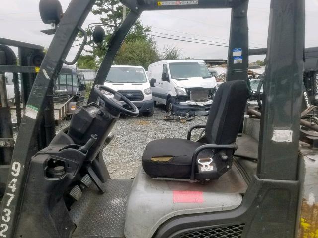 9P6336 - 2010 NISSAN FORKLIFT BLACK photo 6