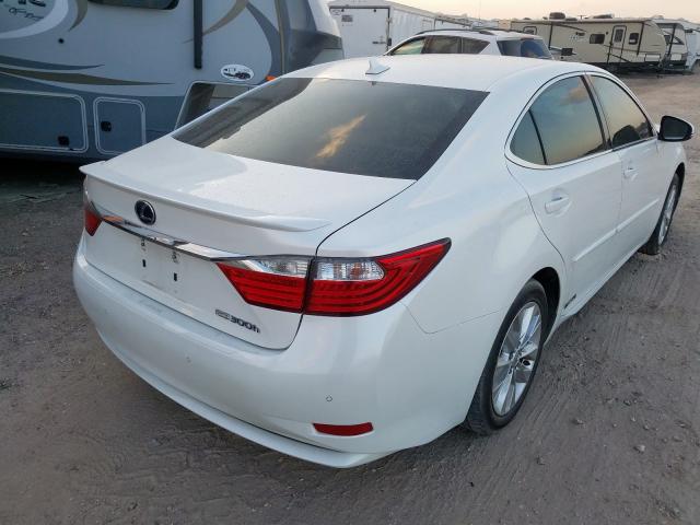 JTHBW1GG3D2031266 - 2013 LEXUS ES 300H WHITE photo 4