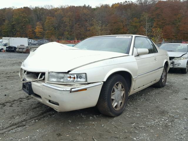 1G6ET1294TU612524 - 1996 CADILLAC ELDORADO T WHITE photo 2