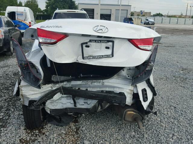 5NPDH4AE9DH430033 - 2013 HYUNDAI ELANTRA GL WHITE photo 10