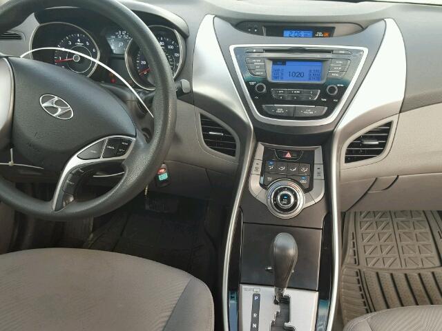 5NPDH4AE9DH430033 - 2013 HYUNDAI ELANTRA GL WHITE photo 9