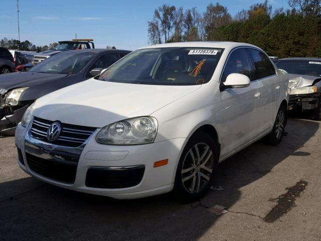 3VWST71K26M681998 - 2006 VOLKSWAGEN JETTA TDI WHITE photo 2