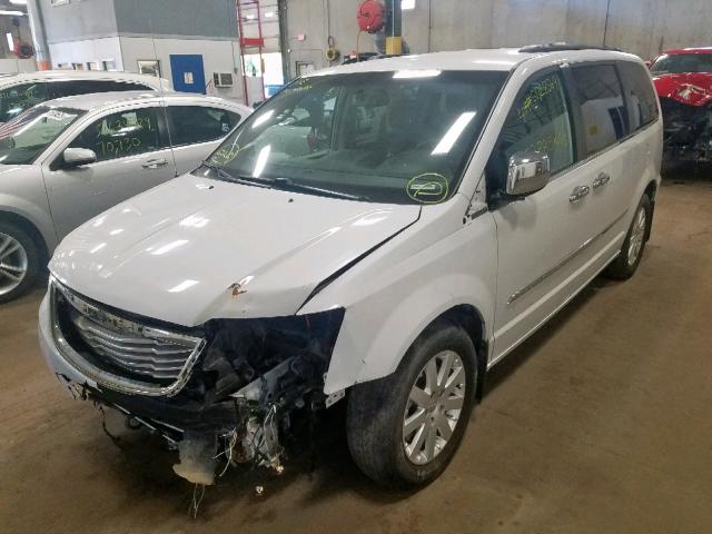 2C4RC1BG8ER400402 - 2014 CHRYSLER TOWN & COU WHITE photo 2