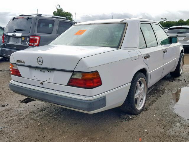 WDBEA34E1PB882626 - 1993 MERCEDES-BENZ 400 E WHITE photo 4