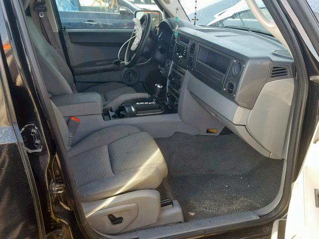1J8HH48N36C175863 - 2006 JEEP COMMANDER BLACK photo 5
