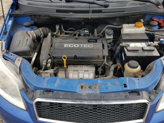 KL1TD66EX9B330423 - 2009 CHEVROLET AVEO LS BLUE photo 7