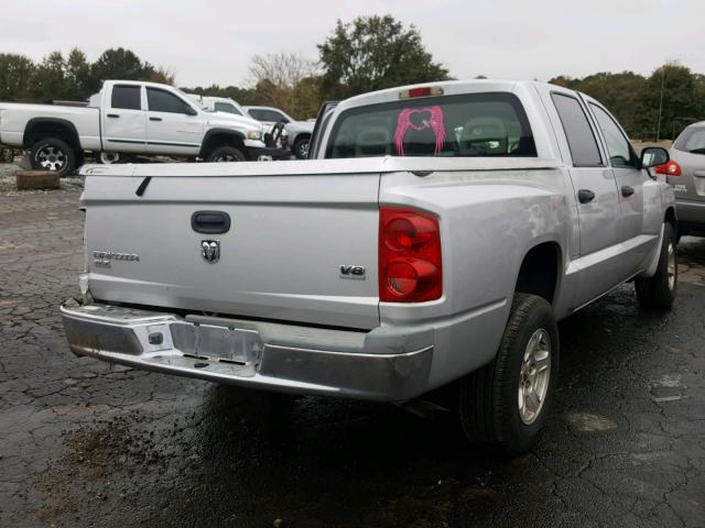 1D7HE48N45S314313 - 2005 DODGE DAKOTA QUA SILVER photo 4