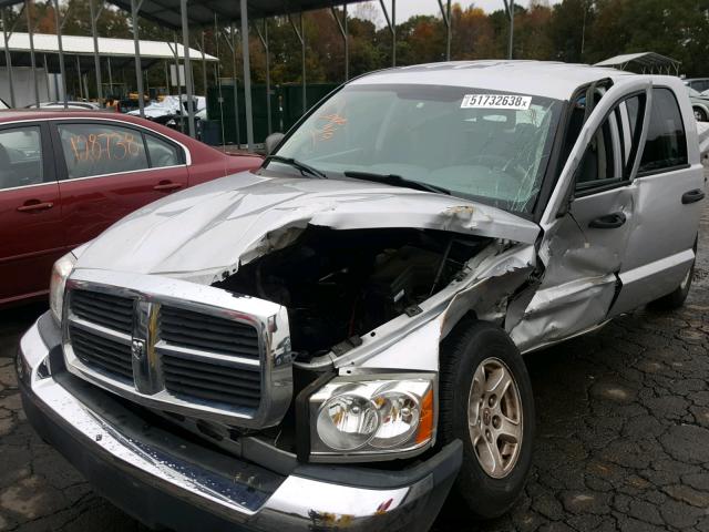 1D7HE48N45S314313 - 2005 DODGE DAKOTA QUA SILVER photo 9