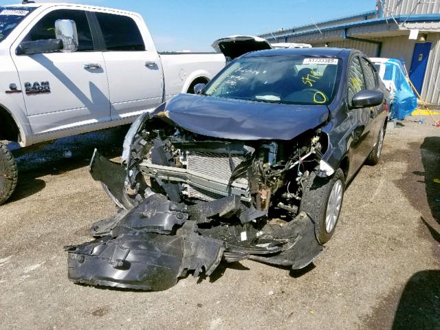 3N1CN7APXJL868775 - 2018 NISSAN VERSA S GOLD photo 2