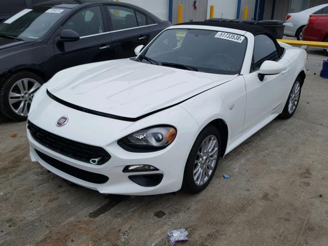 JC1NFAEK3J0138134 - 2018 FIAT 124 SPIDER WHITE photo 2