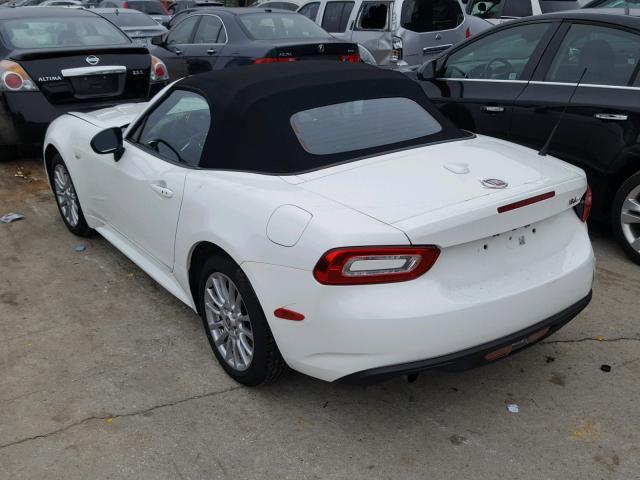 JC1NFAEK3J0138134 - 2018 FIAT 124 SPIDER WHITE photo 3