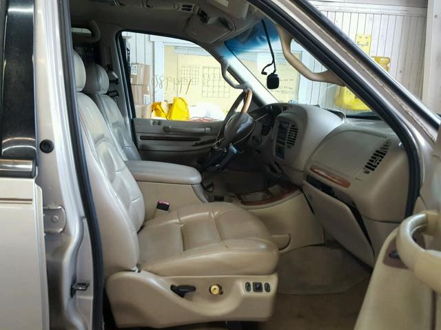 5LMRU27AXYLJ00647 - 2000 LINCOLN NAVIGATOR 棕色 照片 5