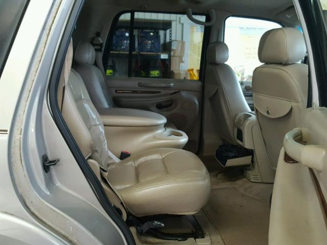 5LMRU27AXYLJ00647 - 2000 LINCOLN NAVIGATOR 棕色 照片 6