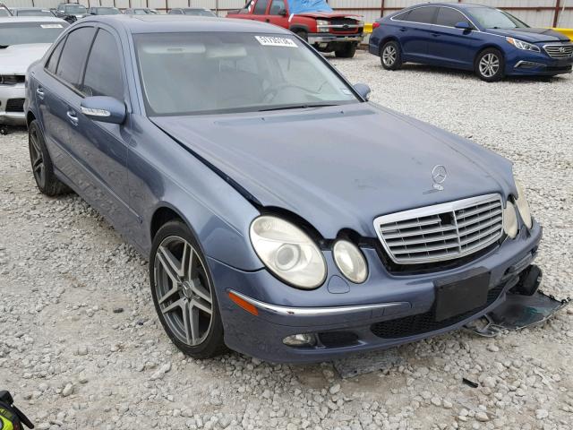 WDBUF70J75A670534 - 2005 MERCEDES-BENZ E 500 BLUE photo 1