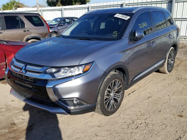 JA4AD3A3XHZ011947 - 2017 MITSUBISHI OUTLANDER GRAY photo 2